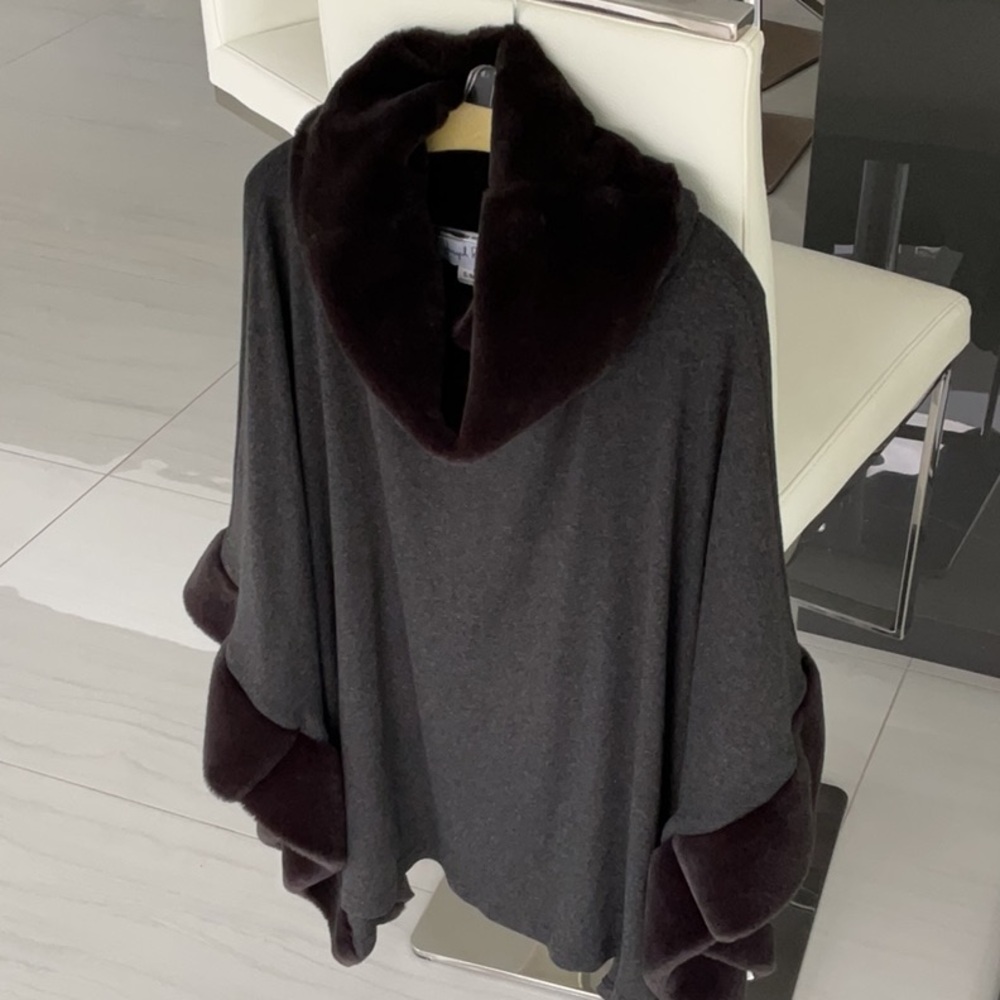 Joseph Ribkoff Poncho